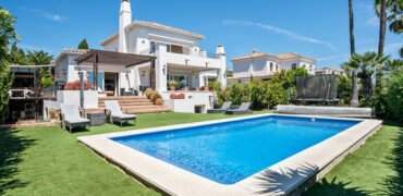 A Beautiful 4-Bedroom Villa in La Paloma, Between Sotogrande and La Duquesa